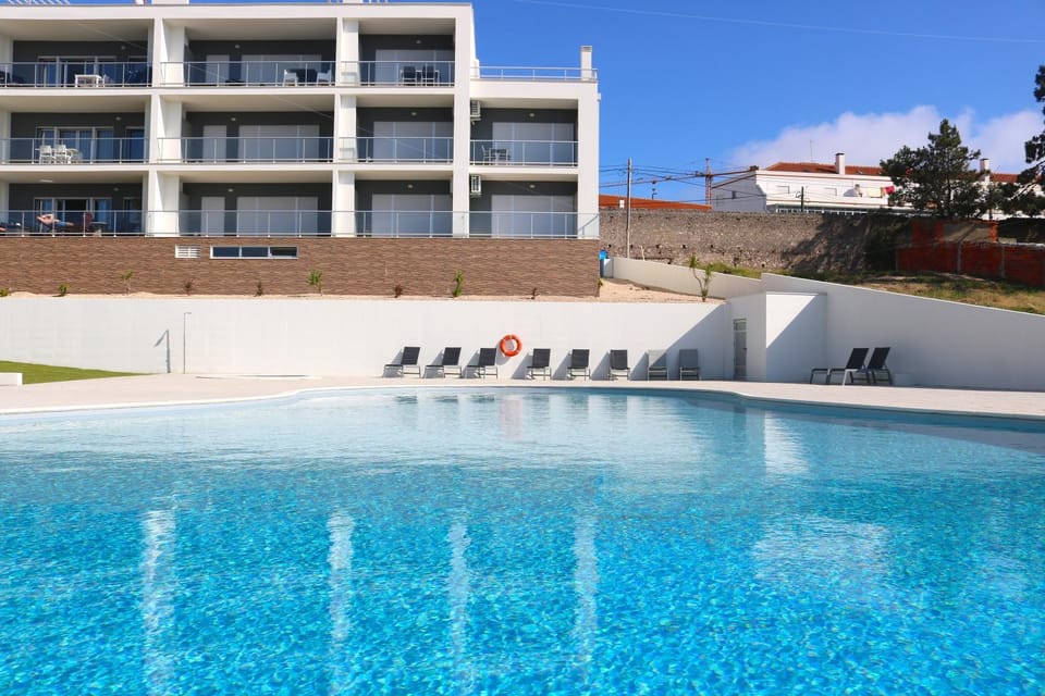 Property building, Swimming pool, Swimming pool