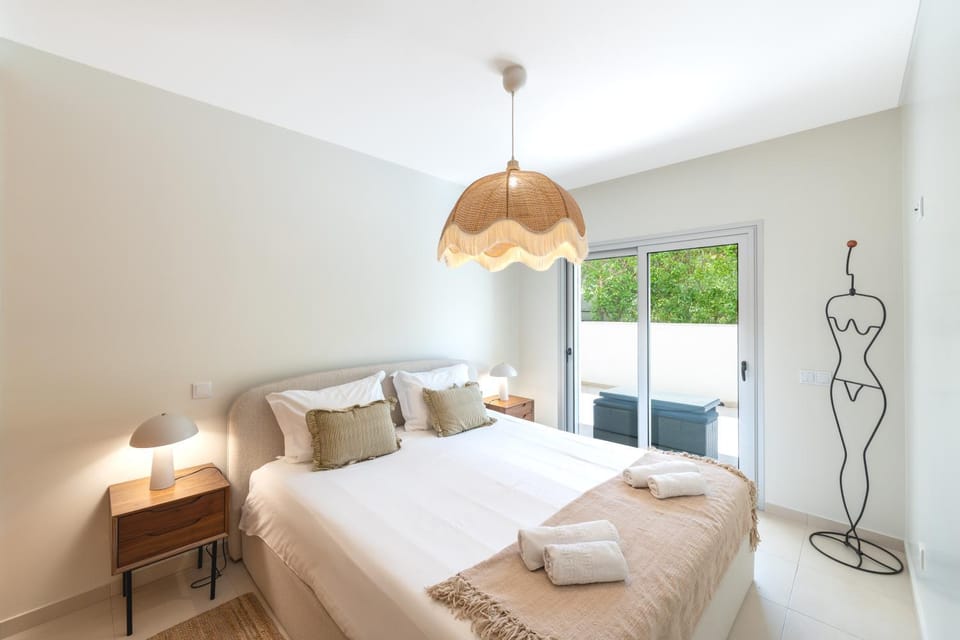 Private Condominium, Pool, Tennis & Sea View by Silver Prop Apartment in Nazaré