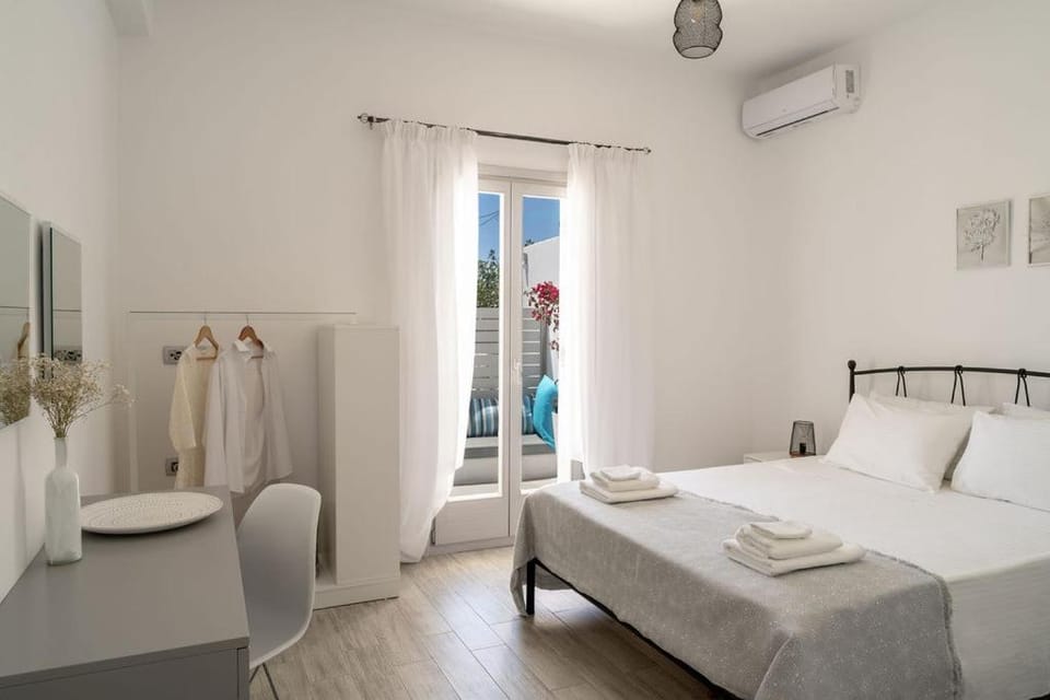 Villa Makrilis by The Villa Collector Villa in Santorini
