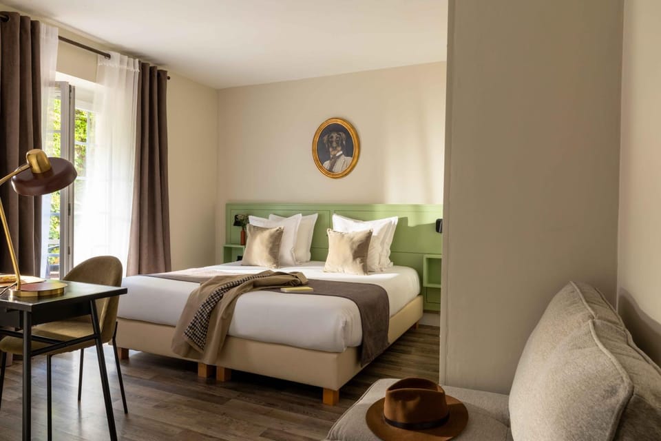 Photo of the whole room