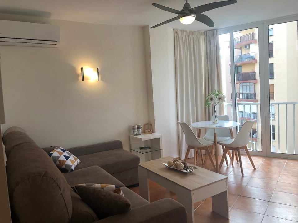 Apartamento en primera línea de playa, Playamar Apartment in Torremolinos
