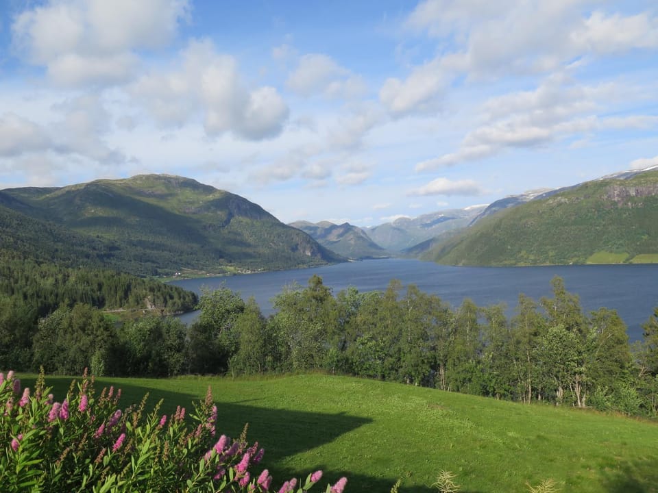 Spring, Day, On site, Lake view, Mountain view