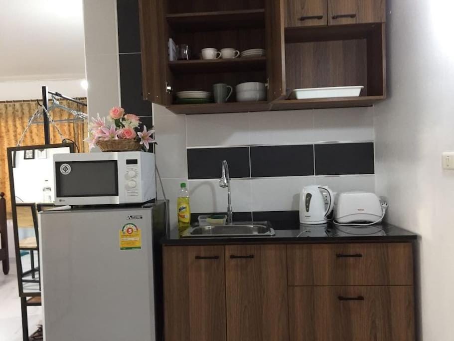 Cozy roomy condo near Big C and Payap University Apartment in Chiang Mai