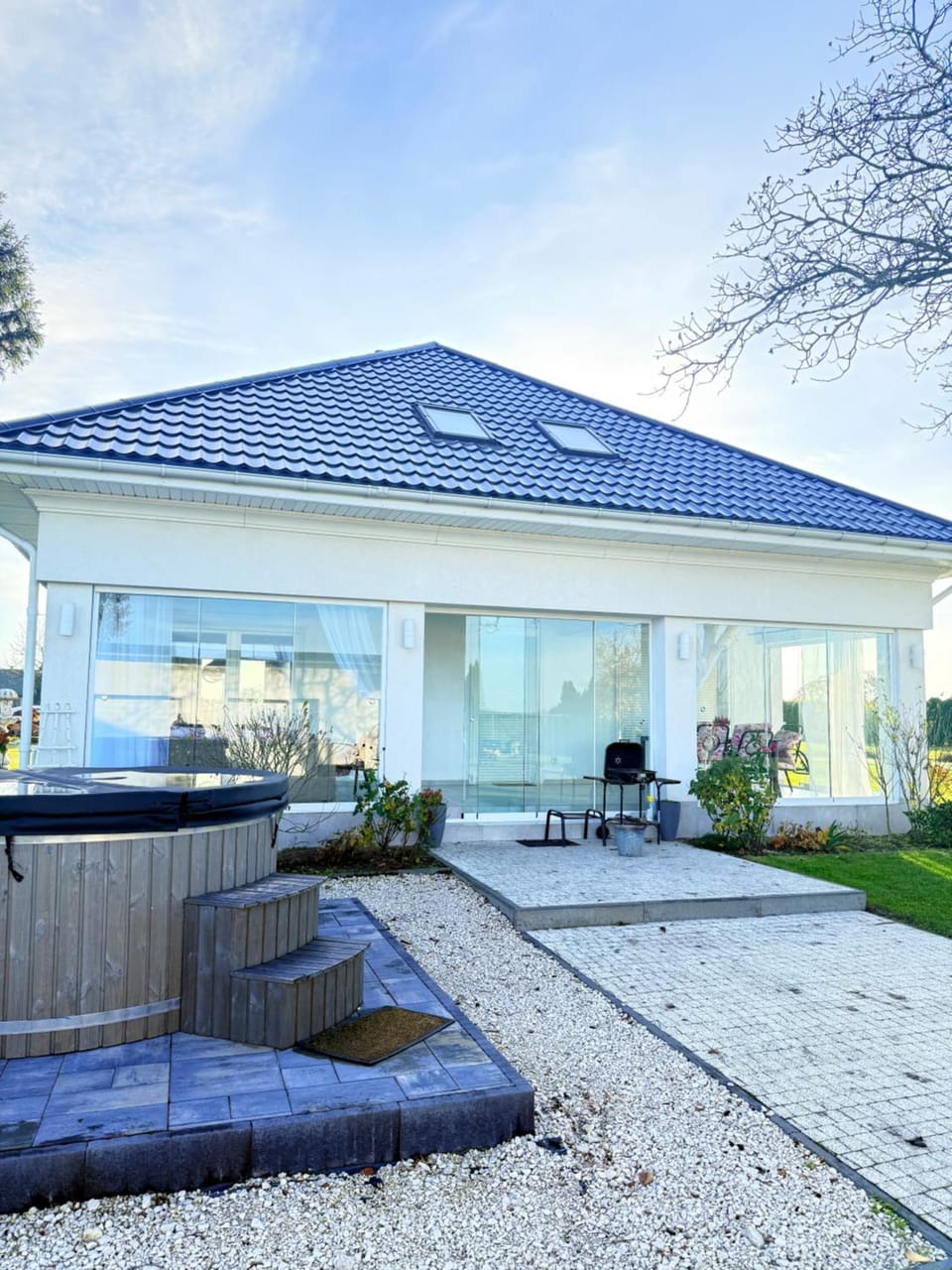 Chudzewo-dom nad jeziorem z jacuzzi House in Poland