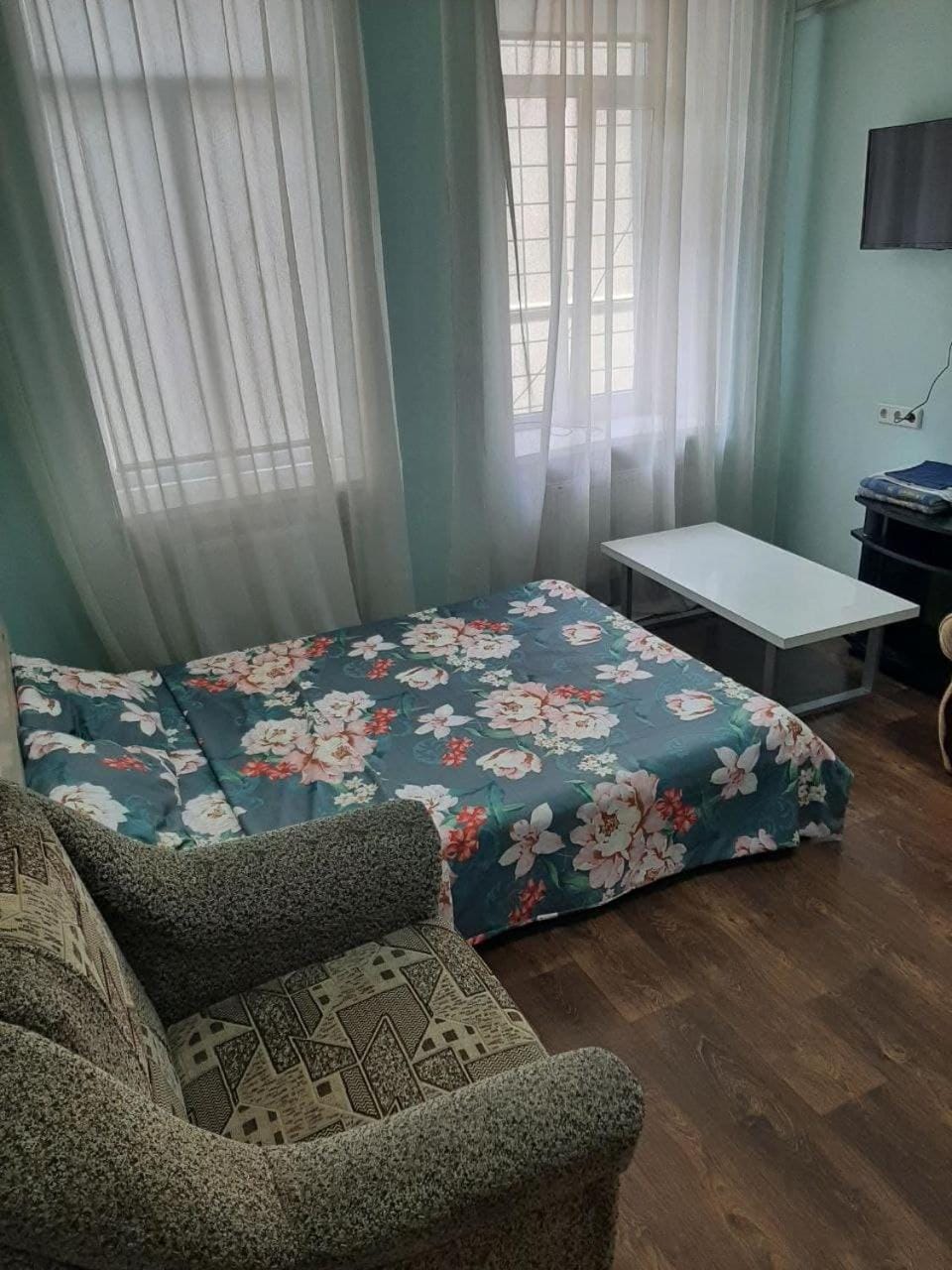 Bed, TV and multimedia