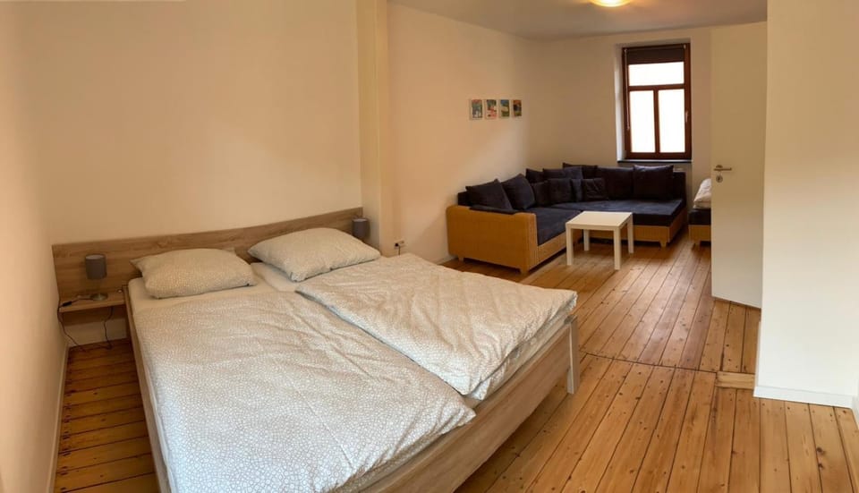 Bed, Day, Photo of the whole room, Bedroom