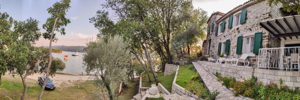 Garden, Garden view