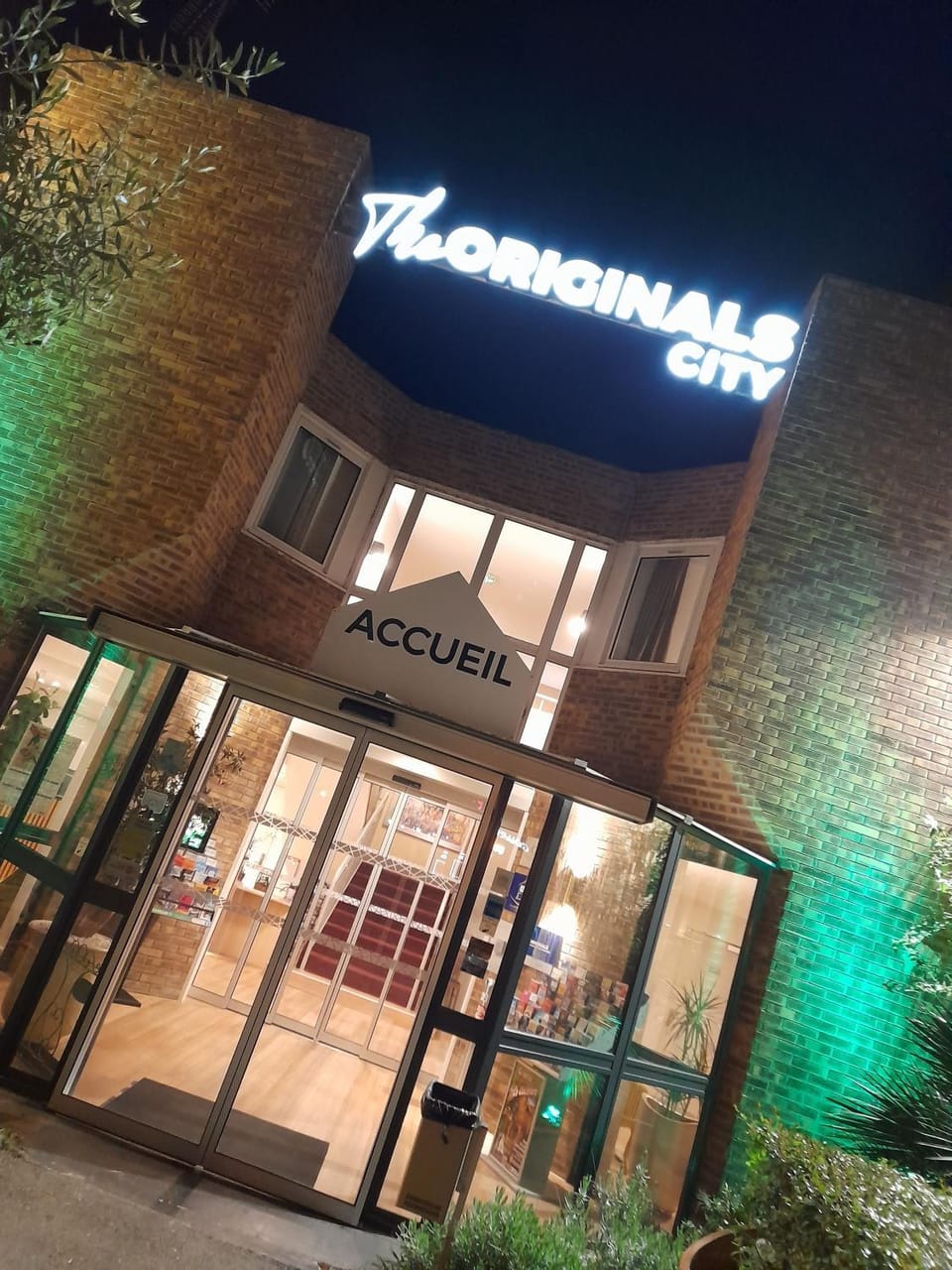 Property building, Facade/entrance, Property logo or sign