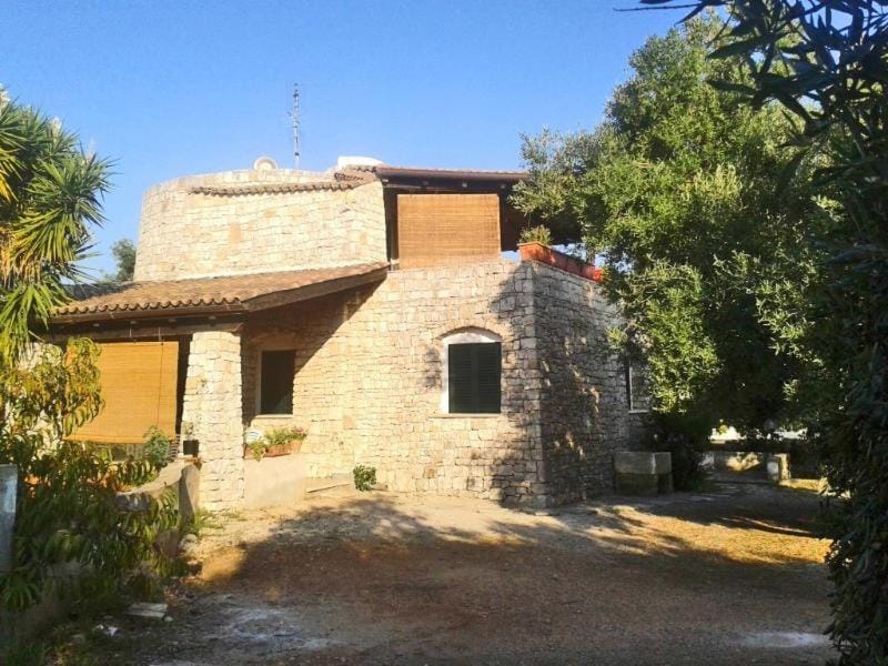 Facade/entrance, Garden