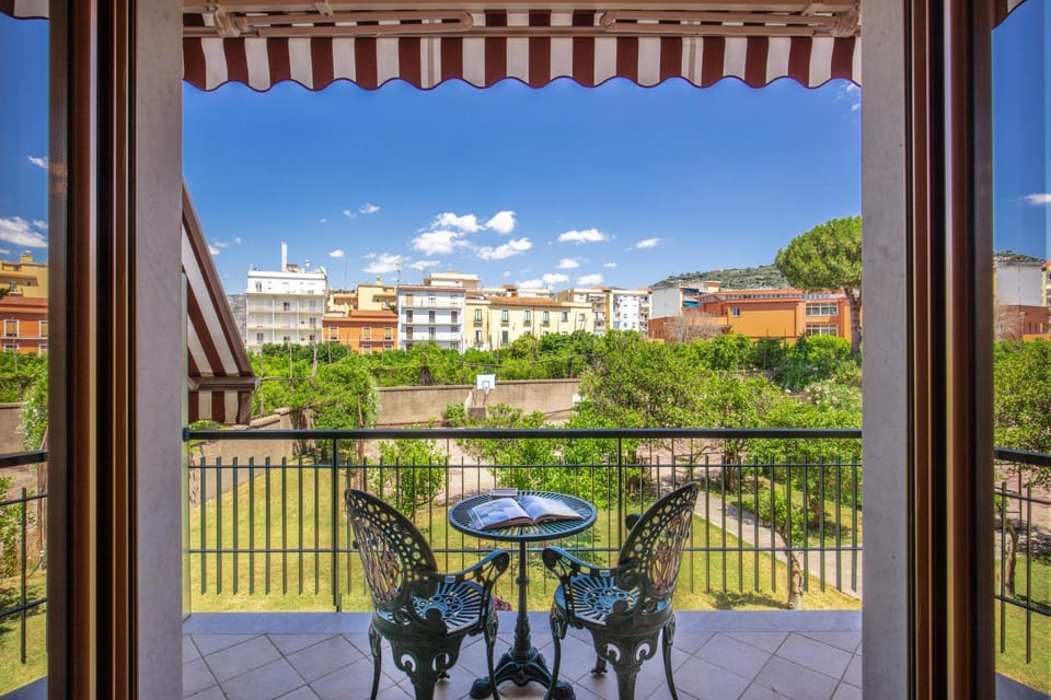 Balcony/Terrace, Inner courtyard view