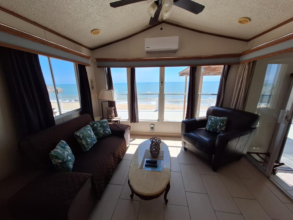 6 &14 Equipped Beach House Seaside Hotel House in San Felipe