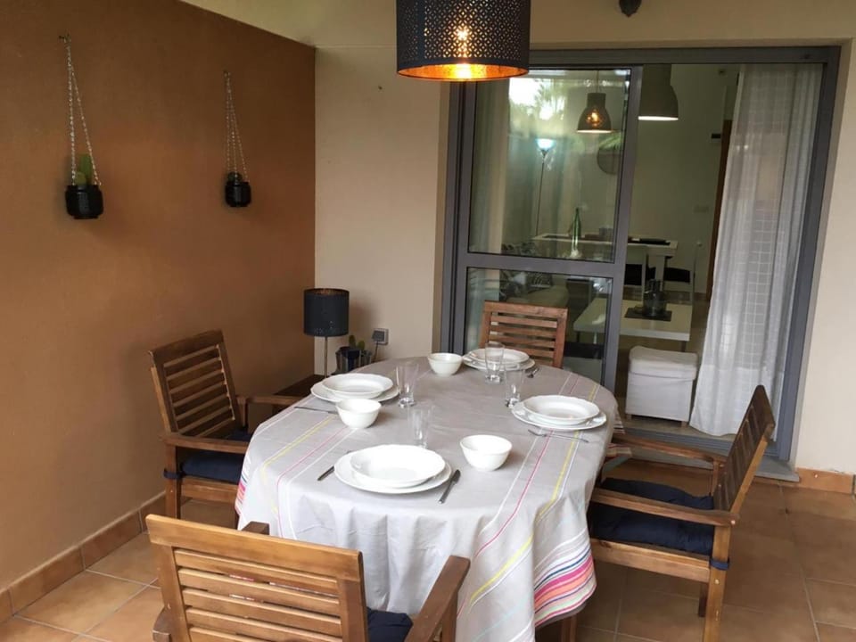 Garden, Dining area