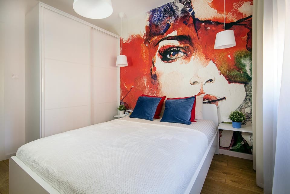 Bed, Photo of the whole room, Decorative detail, Bedroom