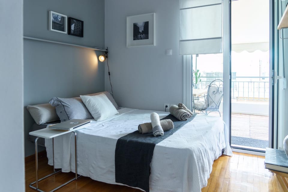 Small & cozy with Acropolis & Lycabettus view Apartment in Athens