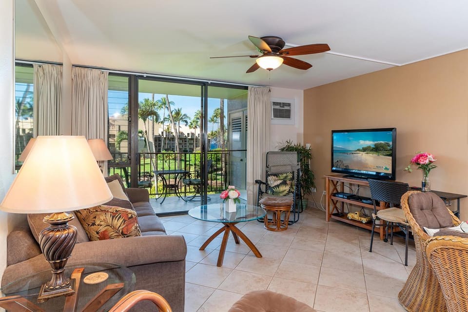 Kamaole Sands 2-204 - Ocean View Condo, AC, Wi-Fi House in Wailea