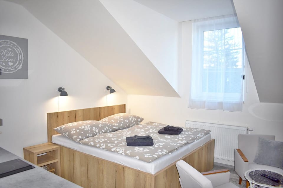 Bed, Living room, Bedroom