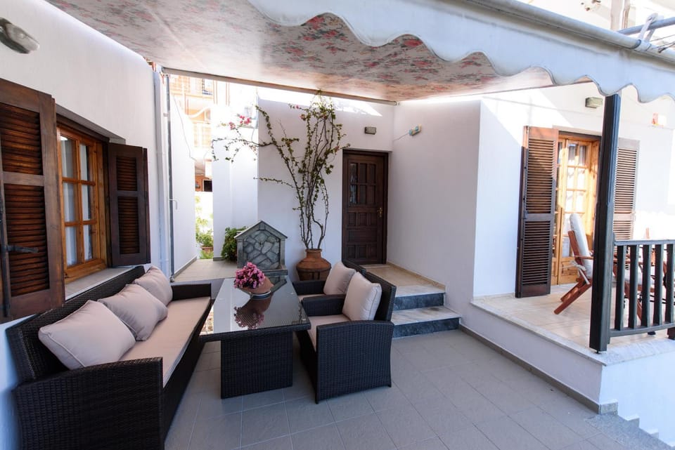 Eleni Studios Neo Klima Skopelos Bed and Breakfast in Sporades, Greece