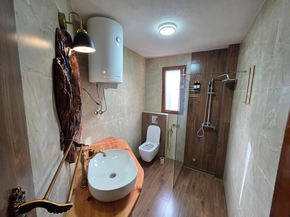 Shower, Toilet, Bathroom