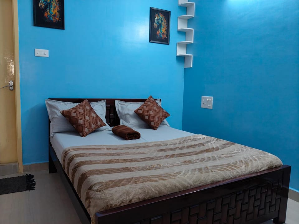 Cosy Homestay Behind Airport, close to DLF & RMZ IT park, MIOT and SRM Hospitals, Trade Center Vacation rental in Chennai