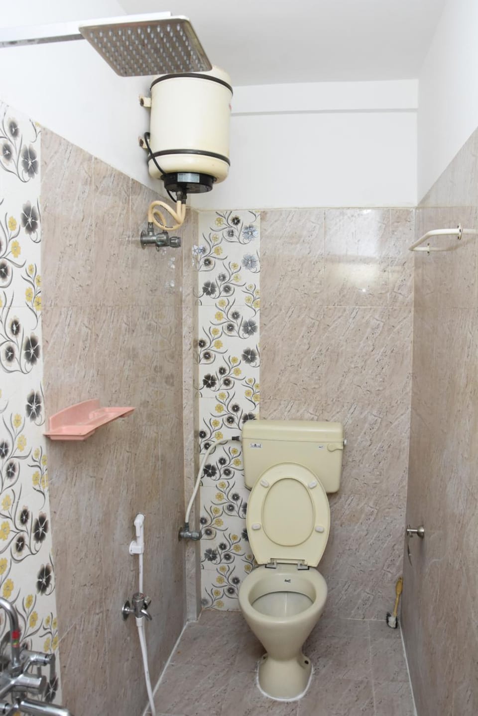 Shower, Toilet