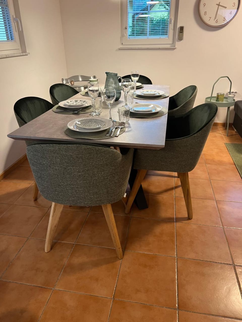 Seating area, Dining area