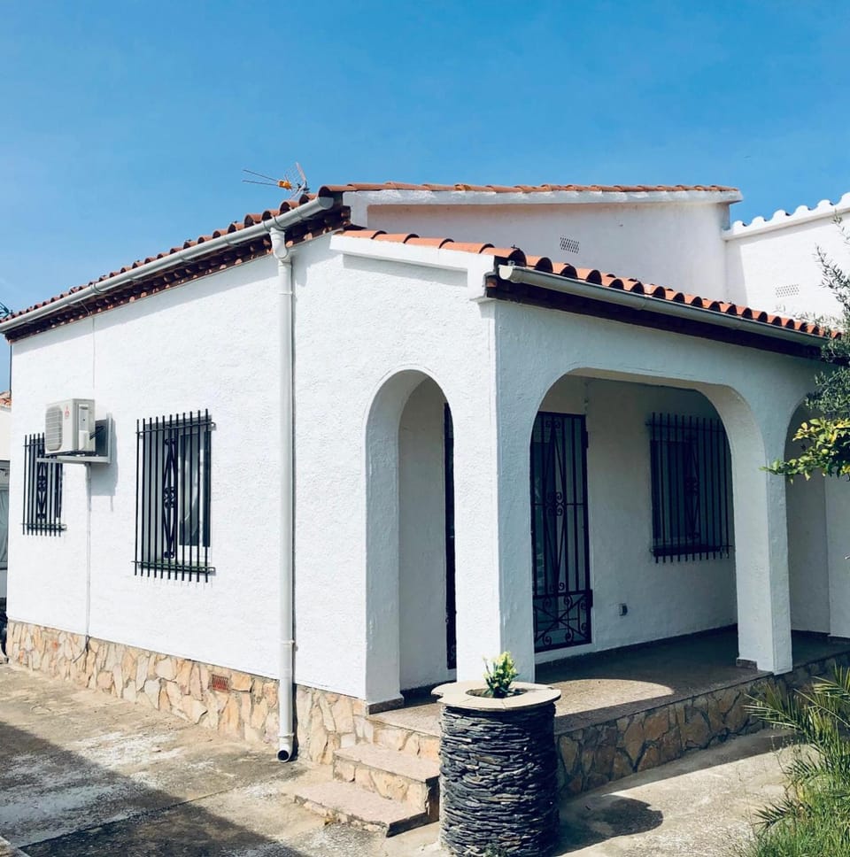 Property building, Off site