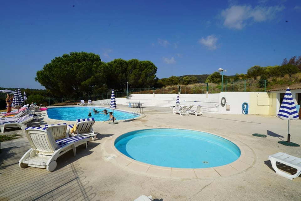 Swimming pool, Swimming pool