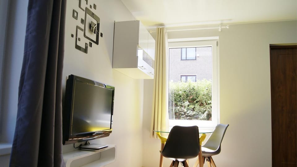 Communal lounge/ TV room, TV and multimedia