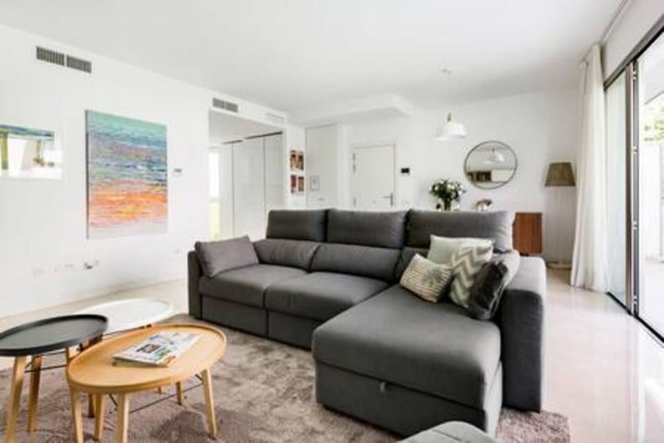Communal lounge/ TV room, Living room