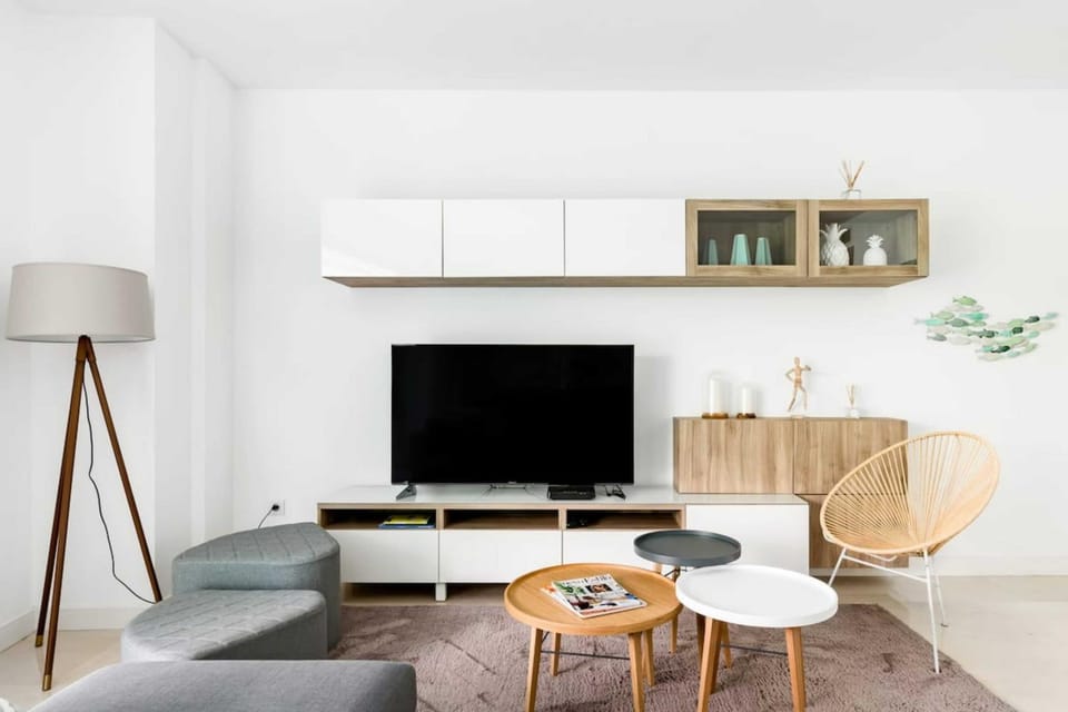 Communal lounge/ TV room, Living room