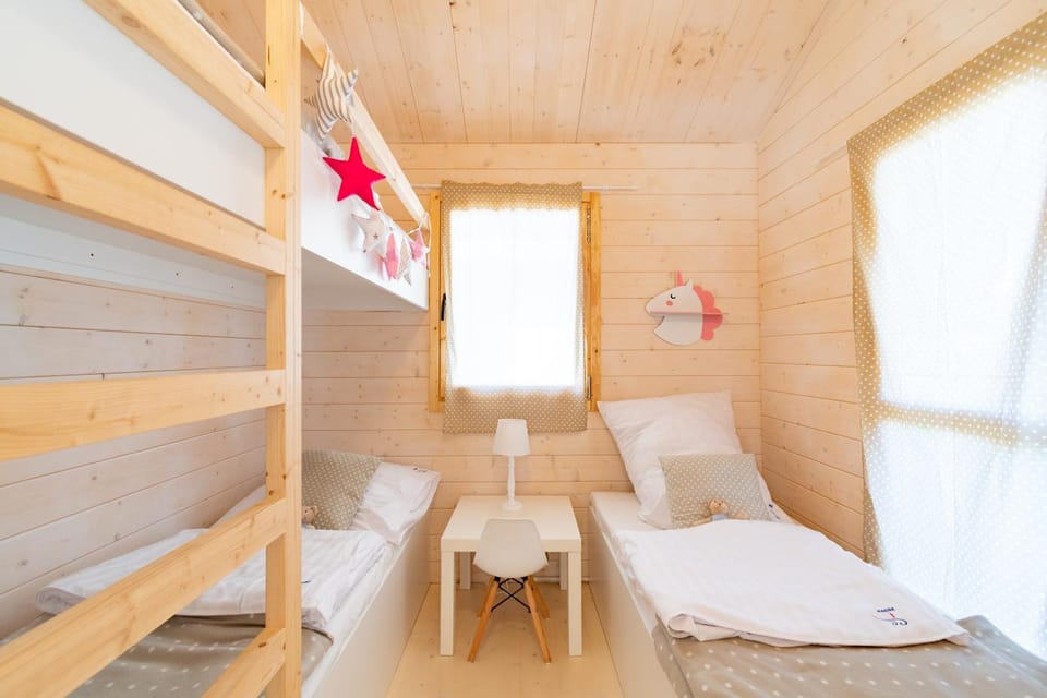 bunk bed