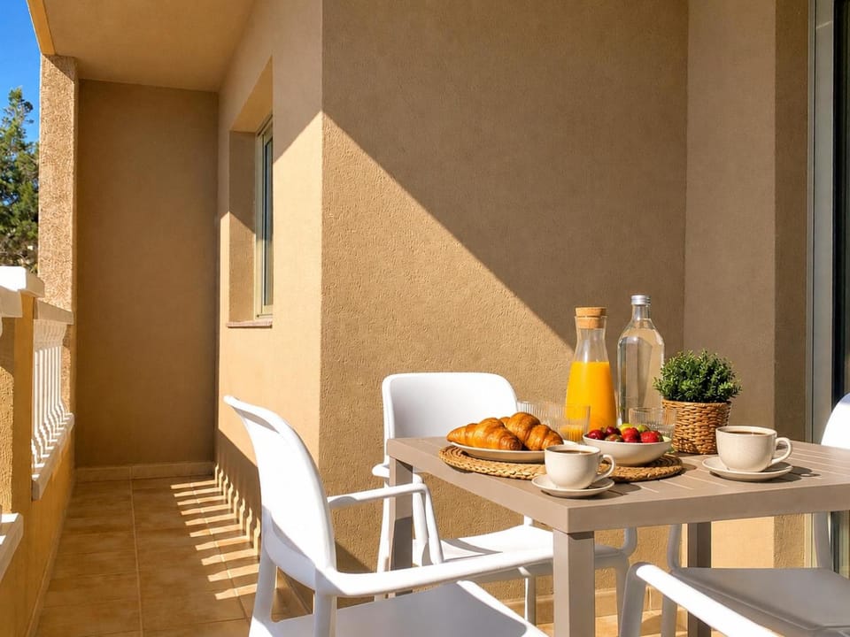 Balcony/Terrace, Balcony/Terrace, Breakfast