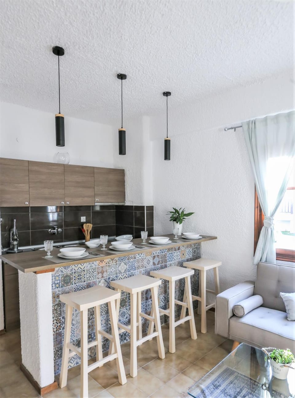 Dining area, stove, kitchen