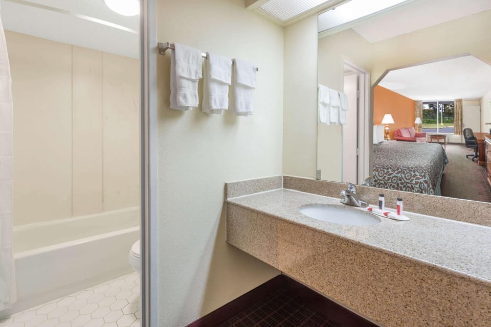 Bathroom, Photo of the whole room, On site