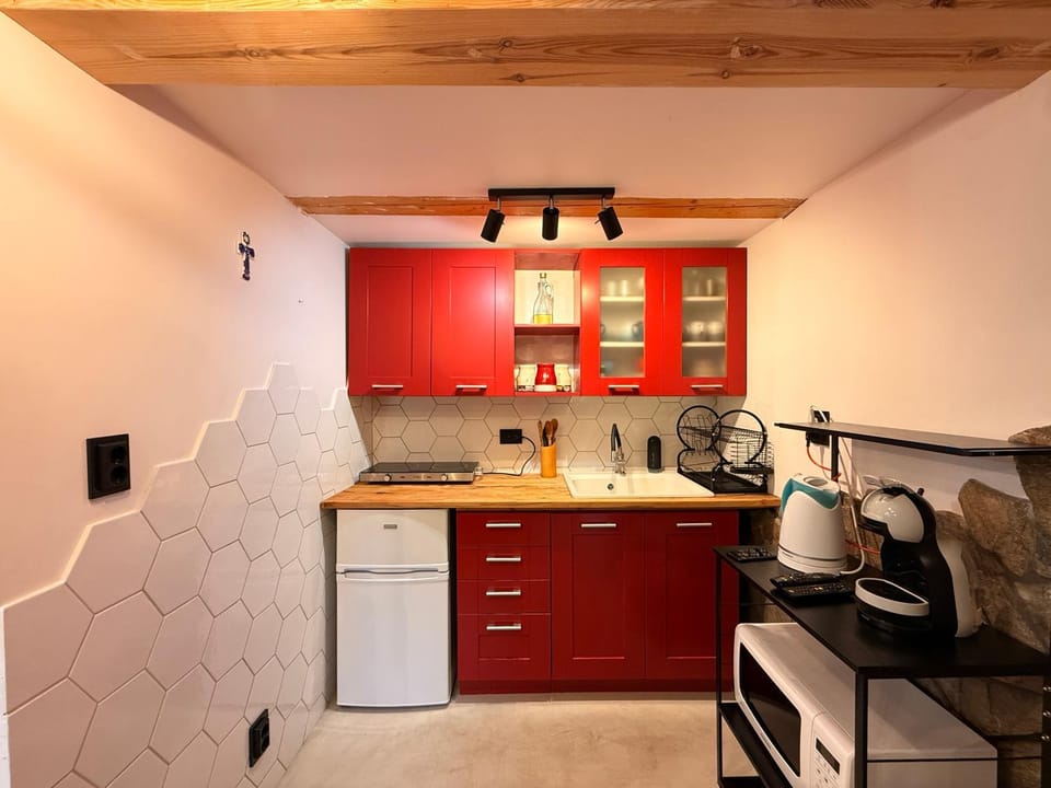 Coffee/tea facilities, Kitchen or kitchenette, Other, Other, Other, stove