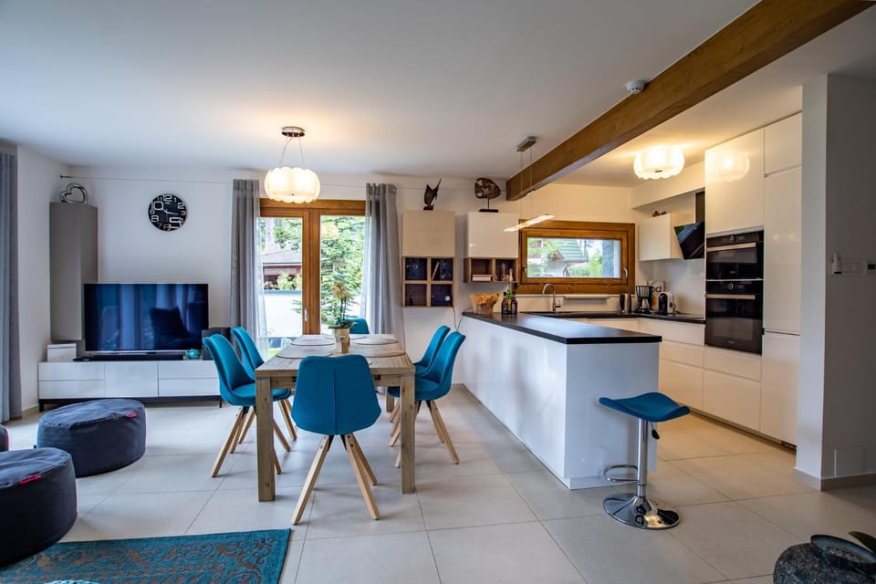 Living room, kitchen