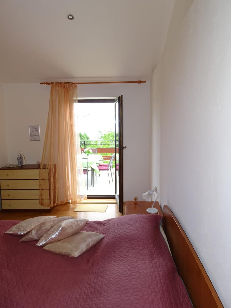 Bedroom, Garden view