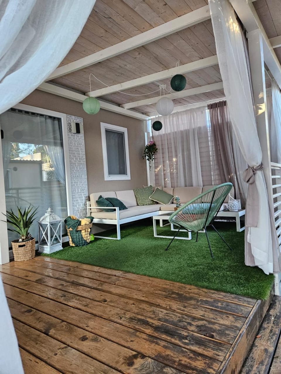 Seating area