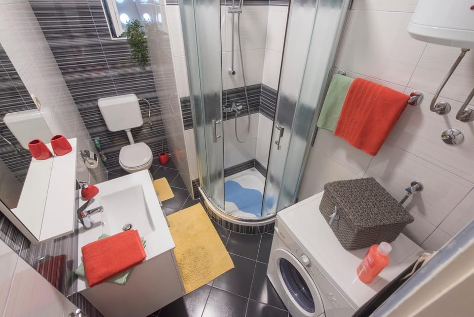 Shower, Toilet, Bathroom