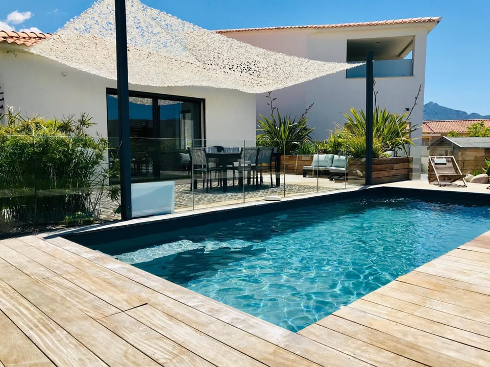 Patio, Swimming pool, Swimming pool