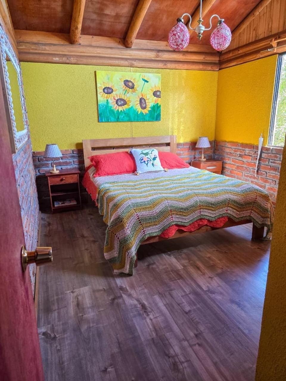 Bed, Photo of the whole room