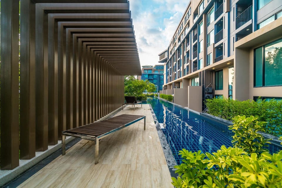 Property building, Swimming pool, Swimming pool