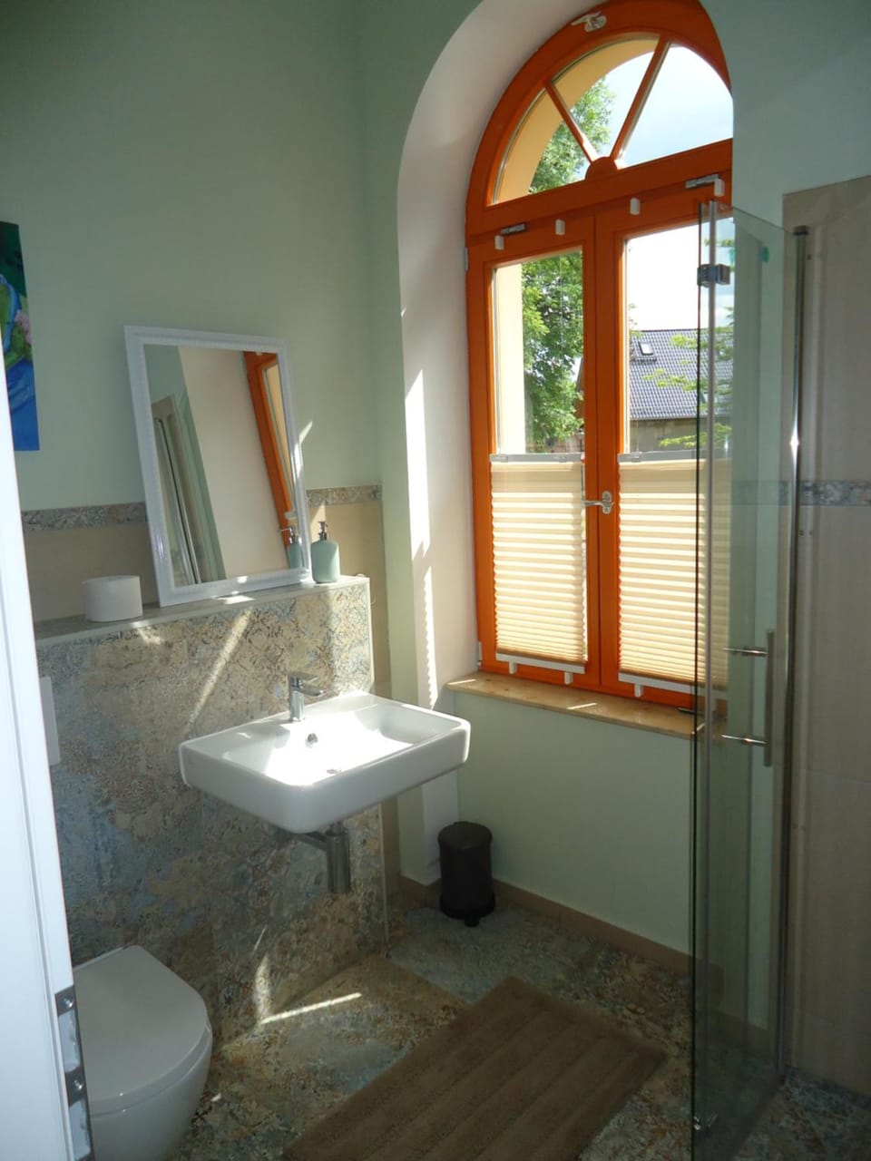 Bathroom, Decorative detail