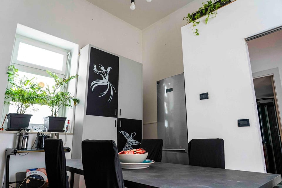 Kitchen or kitchenette, Dining area, kitchen