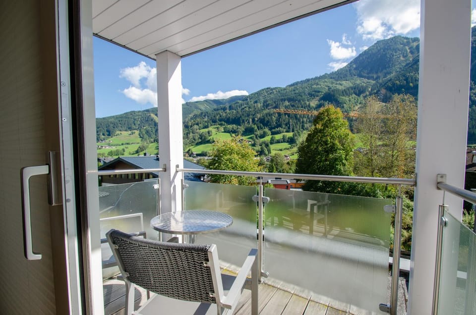 Natural landscape, Balcony/Terrace, Mountain view