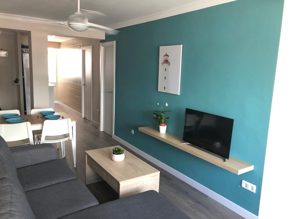 Communal lounge/ TV room, TV and multimedia, Living room