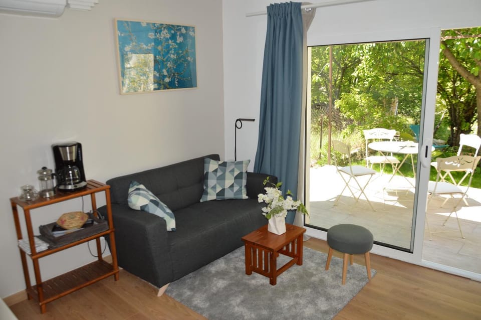 Charmante maisonnette indépendante avec piscine à Goult House in Goult