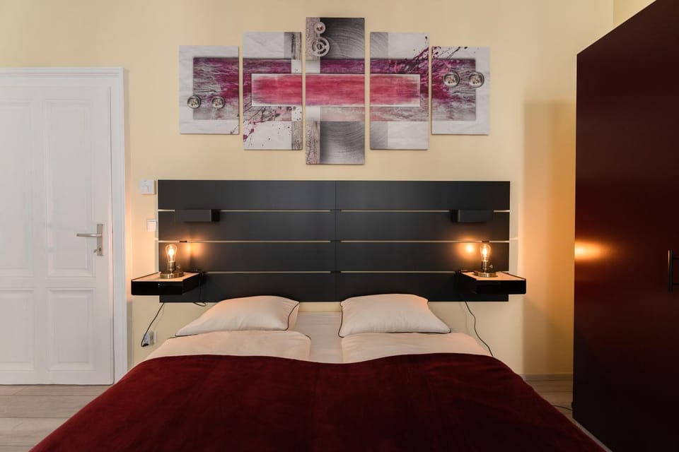 Living room, Bedroom