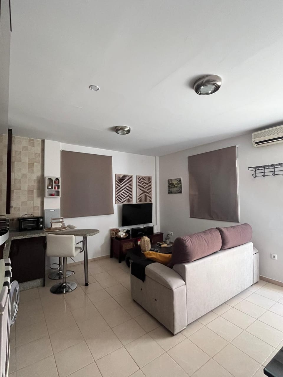 TV and multimedia, Living room, Seating area