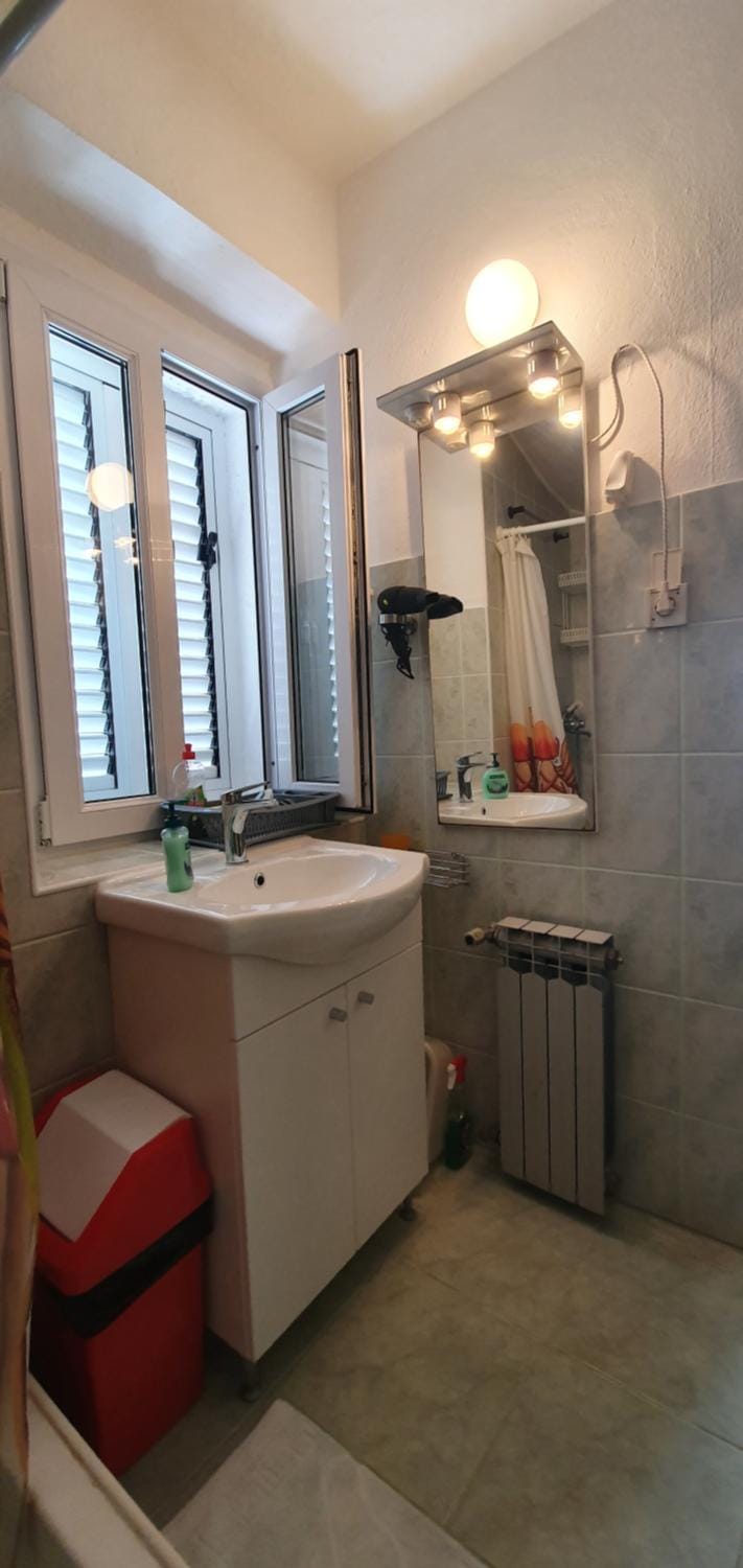 Apartments Jurić - 2 A lovely room for 2 Apartment in Hvar